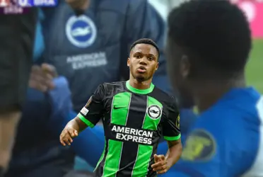 El Barça estaba jugando ante el Rayo Vallecano mientras él llegaba al estadio del Nottingham y haciendo esto