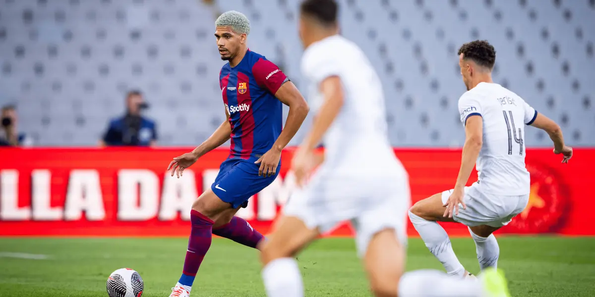 El defensor uruguayo asustó a todos en el encuentro de hoy cuando pidió el cambio