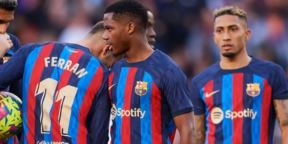 El entrenador del Barça planea un equipo diferente para abastecer al ariete polaco en el partido del lunes