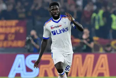 El entrenador portugués estaría interesado en contar con los servicios del central francés