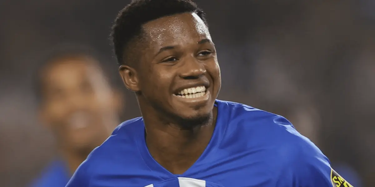 El extremo que está a préstamo en el elenco inglés volvió a marcar, esta vez por la Europa League y para ganar el partido