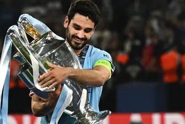 El mediocampista alemán está cumpliendo años el día de hoy y su ex equipo decidió homenajearlo con un gran gesto, al ser un histórico del club inglés