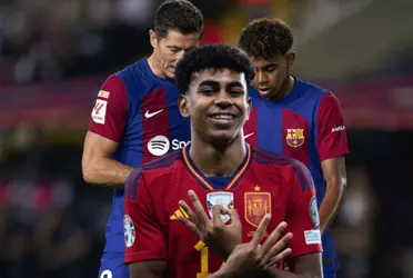 Le jugador del Barça de 16 años habló acerca de los que pasó con el delantero polaco, siendo el último en tener la palabra